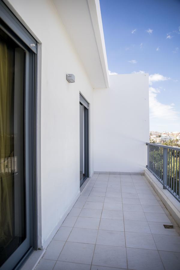 B04 - Luxury 2 Bed W Terrace Pool Appartement Lagos Buitenkant foto
