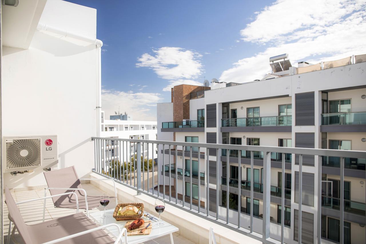 B04 - Luxury 2 Bed W Terrace Pool Appartement Lagos Buitenkant foto