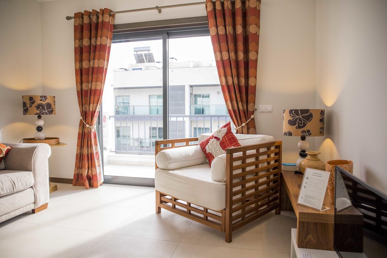 B04 - Luxury 2 Bed W Terrace Pool Appartement Lagos Buitenkant foto