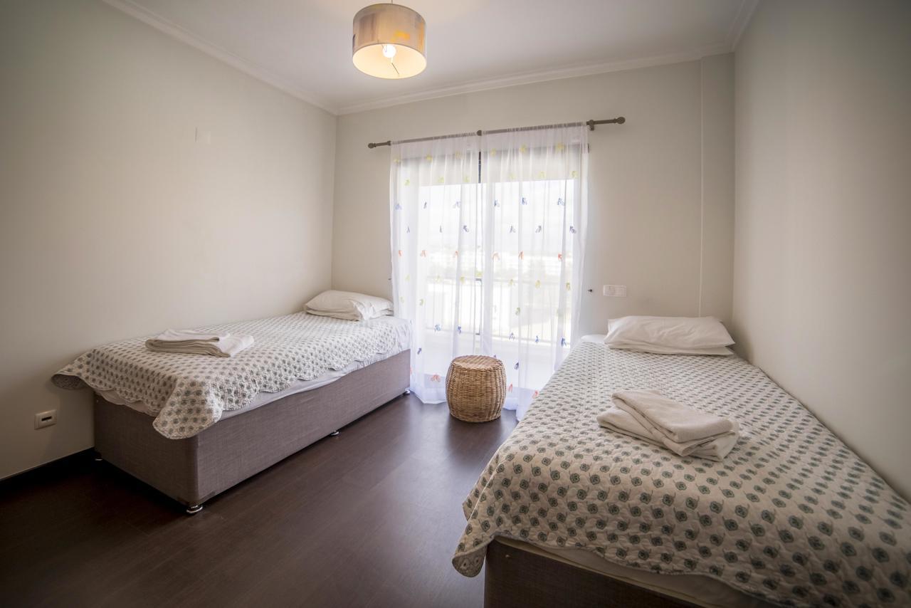 B04 - Luxury 2 Bed W Terrace Pool Appartement Lagos Buitenkant foto